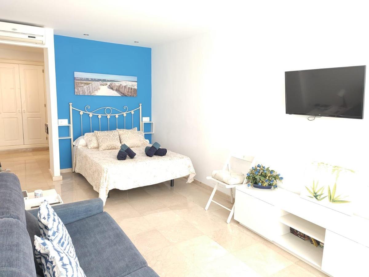 Ferienwohnung Turisstiko La Roca Chica 4 Torremolinos Exterior foto